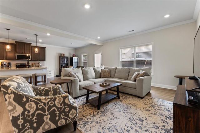 4231 Portsbrook Avenue, Snellville, GA 30039