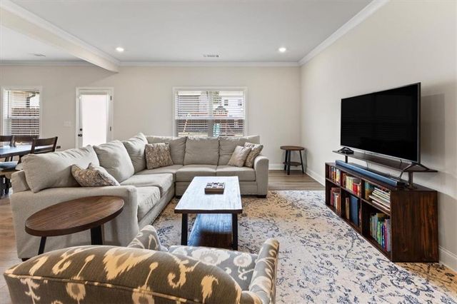 4231 Portsbrook Avenue, Snellville, GA 30039