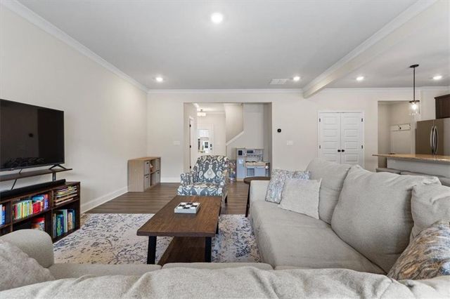 4231 Portsbrook Avenue, Snellville, GA 30039