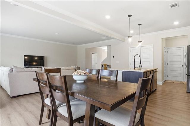 4231 Portsbrook Avenue, Snellville, GA 30039