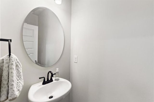 4231 Portsbrook Avenue, Snellville, GA 30039