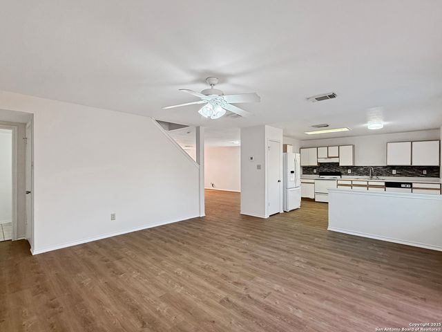 7011 Cole Creek, Converse, TX 78109