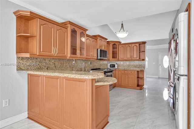 5445 W 27th Lane, Hialeah, FL 33016