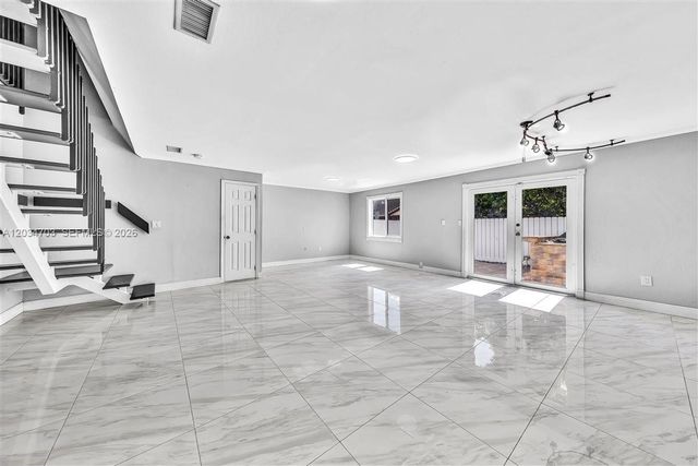 5445 W 27th Lane, Hialeah, FL 33016