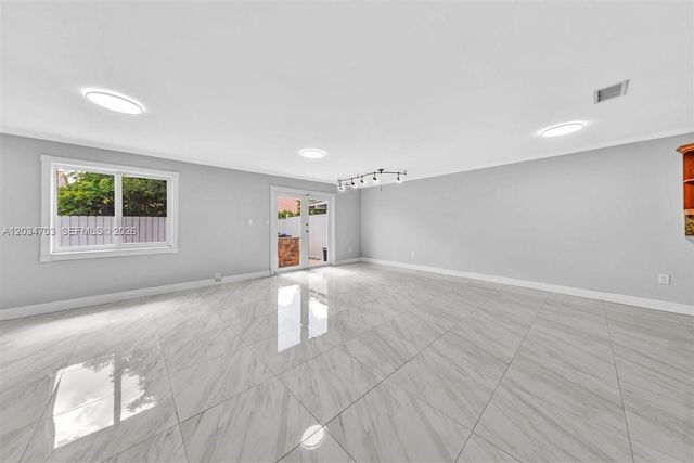 5445 W 27th Lane, Hialeah, FL 33016
