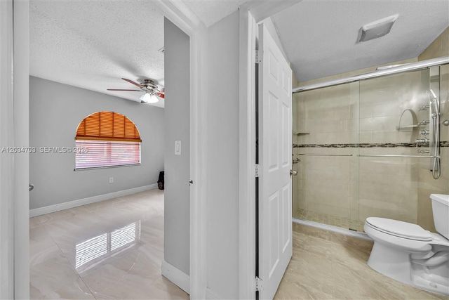 5445 W 27th Lane, Hialeah, FL 33016
