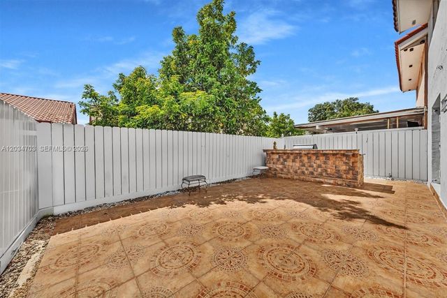 5445 W 27th Lane, Hialeah, FL 33016