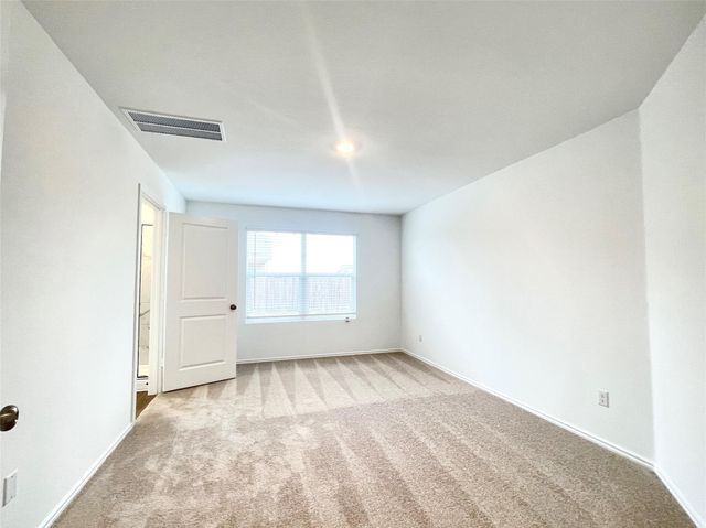 305 Milliner LOOP, Hutto, TX 78634