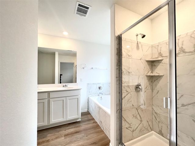 305 Milliner LOOP, Hutto, TX 78634