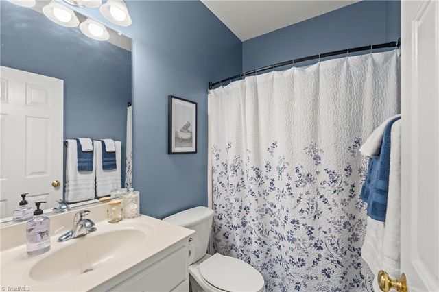 7702 Perthshire Drive, Oak Ridge, NC 27310