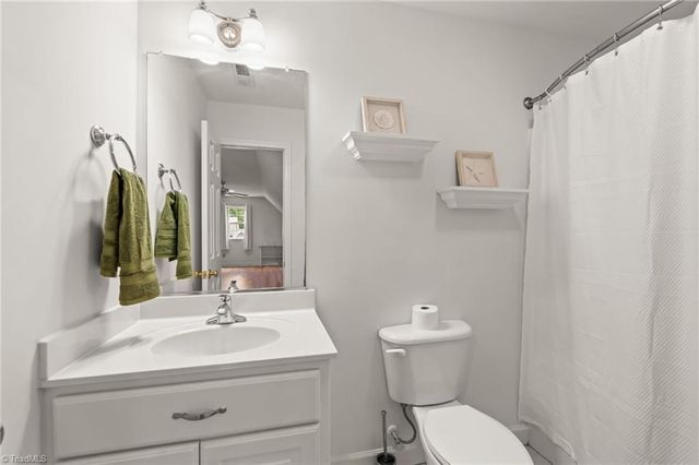 7702 Perthshire Drive, Oak Ridge, NC 27310