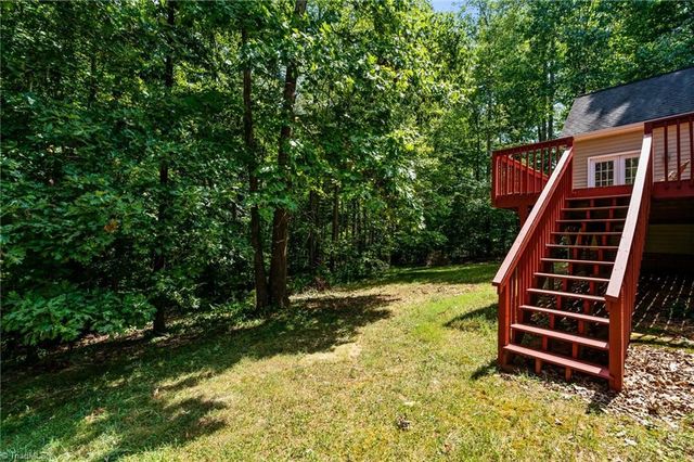 7702 Perthshire Drive, Oak Ridge, NC 27310