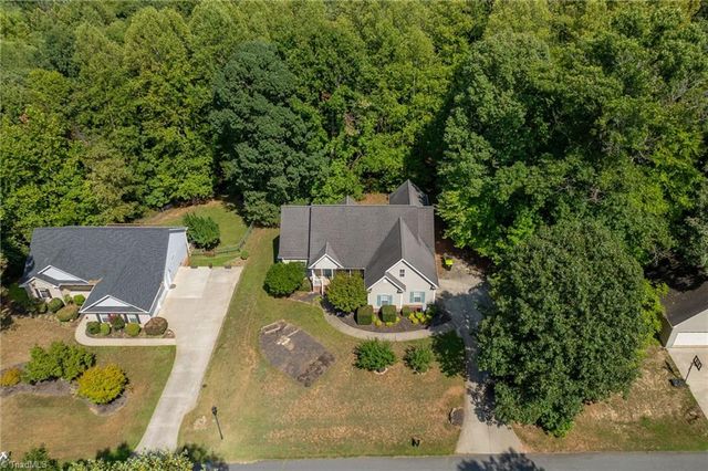 7702 Perthshire Drive, Oak Ridge, NC 27310
