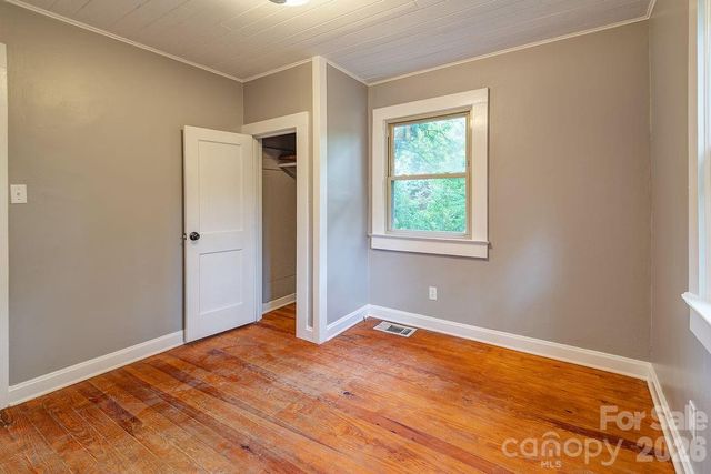 1 Narbeth Road, Asheville, NC 28806