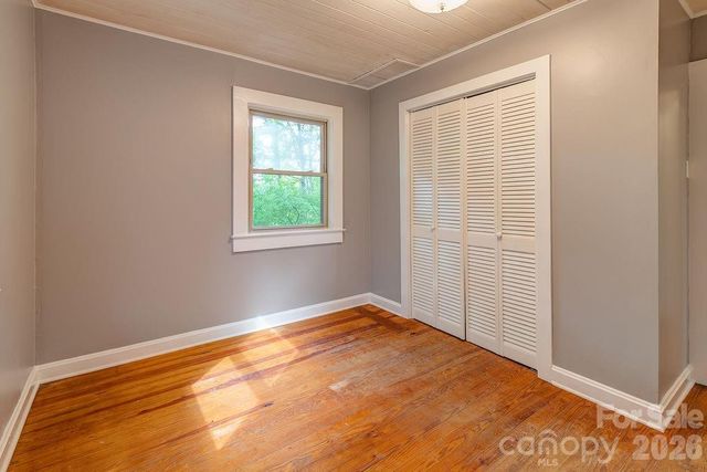1 Narbeth Road, Asheville, NC 28806