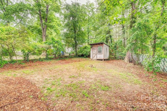 1 Narbeth Road, Asheville, NC 28806