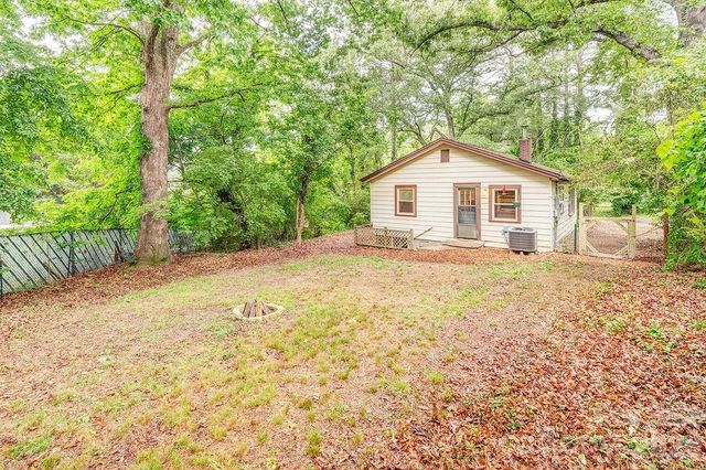 1 Narbeth Road, Asheville, NC 28806