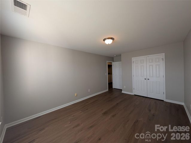 11307 Breezehill Lane, Charlotte, NC 28262