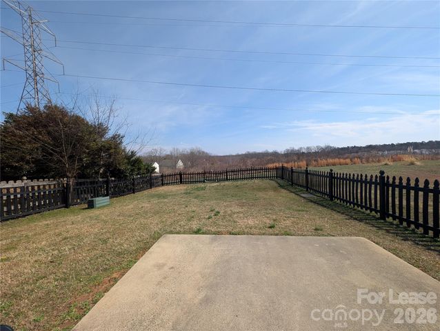 11307 Breezehill Lane, Charlotte, NC 28262