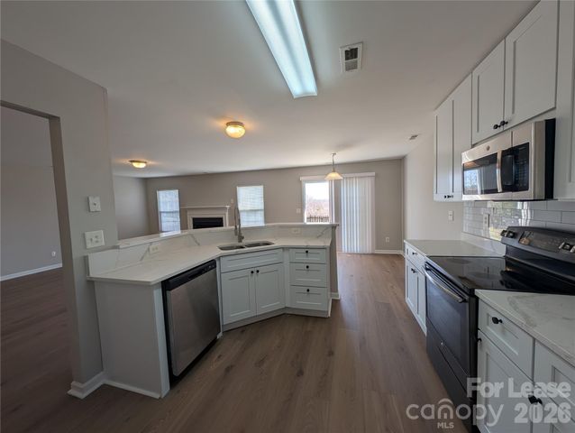 11307 Breezehill Lane, Charlotte, NC 28262