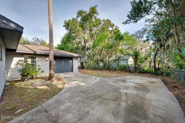 173 N Ridgewood Avenue, Ormond Beach, FL 32174