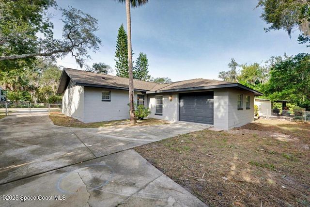 173 N Ridgewood Avenue, Ormond Beach, FL 32174