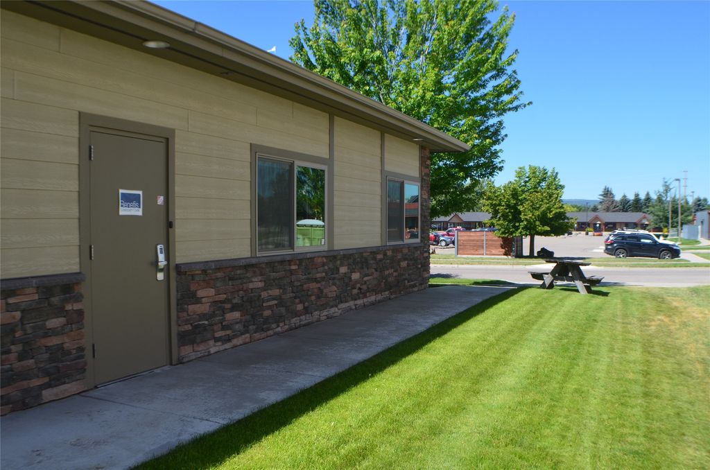 33 Village Loop B, Kalispell, MT 59901 photo 25