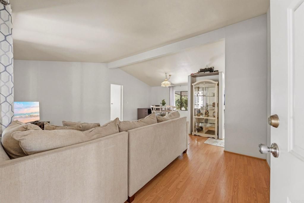 Image 3 of property listing at 4616 N River Road 27, Oceanside, CA 92057