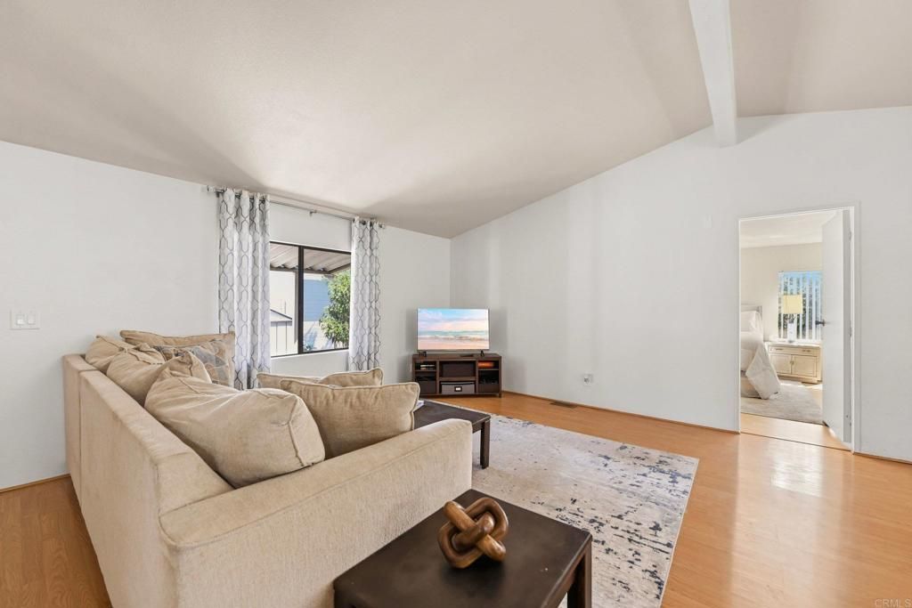 Image 5 of property listing at 4616 N River Road 27, Oceanside, CA 92057