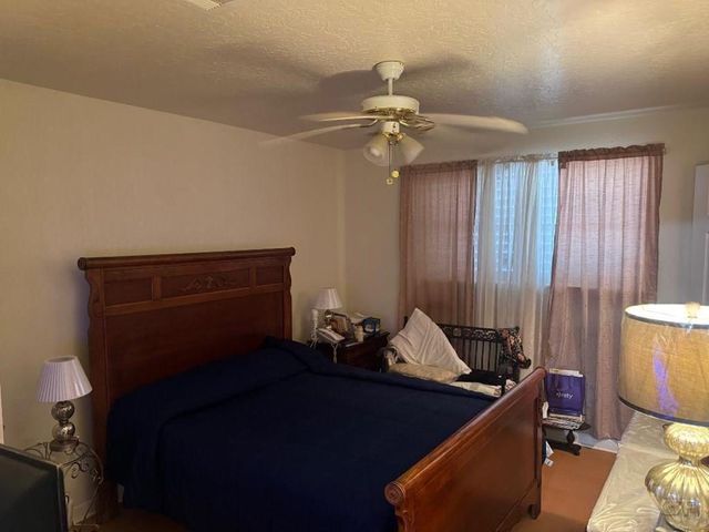 3503 Ave K, Galveston, TX 77550