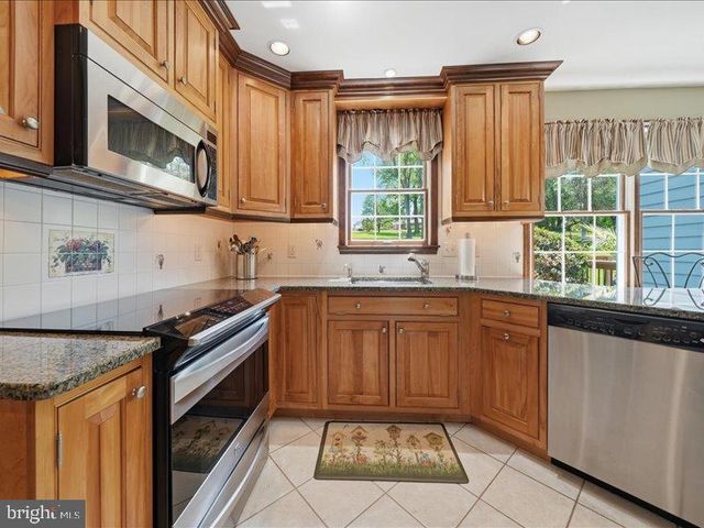 1645 BRACKENVILLE RD, Hockessin, DE 19707