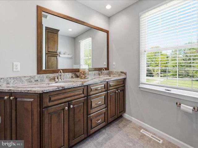 1645 BRACKENVILLE RD, Hockessin, DE 19707