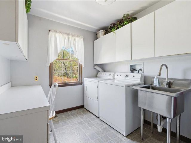 1645 BRACKENVILLE RD, Hockessin, DE 19707