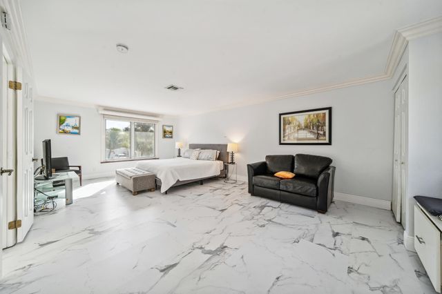 301 NW 26th Court, Wilton Manors, FL 33311