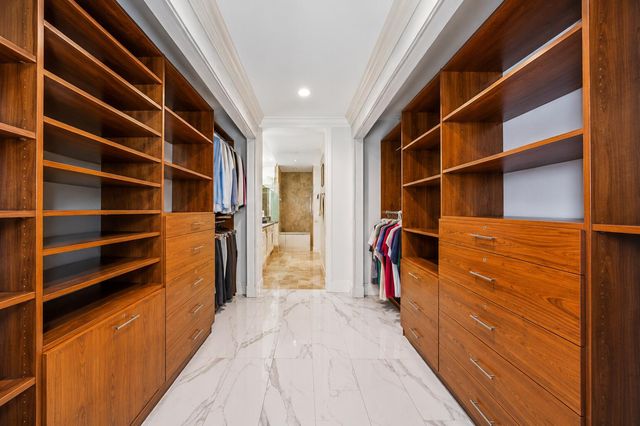 301 NW 26th Court, Wilton Manors, FL 33311