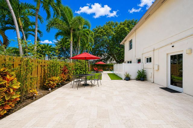 301 NW 26th Court, Wilton Manors, FL 33311