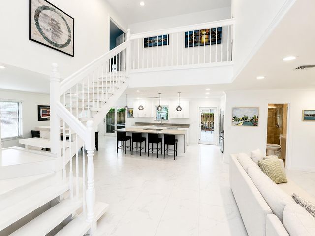 301 NW 26th Court, Wilton Manors, FL 33311