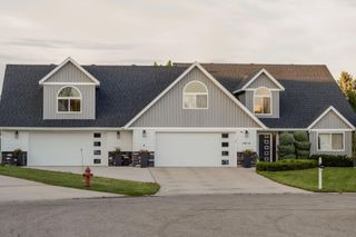 1814 Brentwood Court, West Fargo, ND 58078