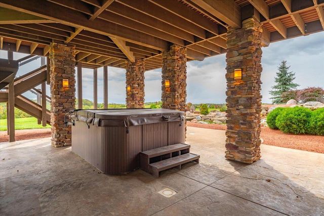 S10970 Butternut Road, Spring Green, WI 53588