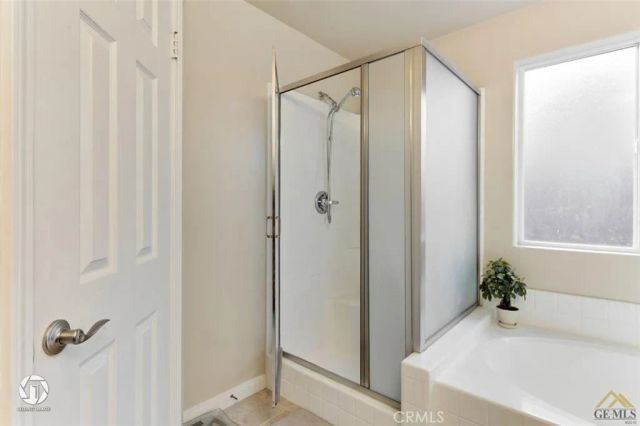 9602 Downie River, Bakersfield, CA 93311