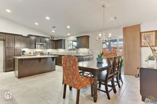 9602 Downie River, Bakersfield, CA 93311