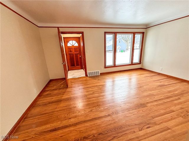 27175 Cameron Avenue, Euclid, OH 44132