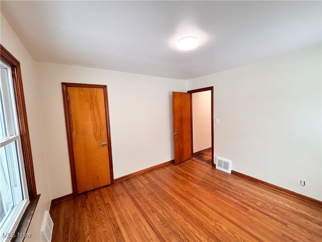 27175 Cameron Avenue, Euclid, OH 44132