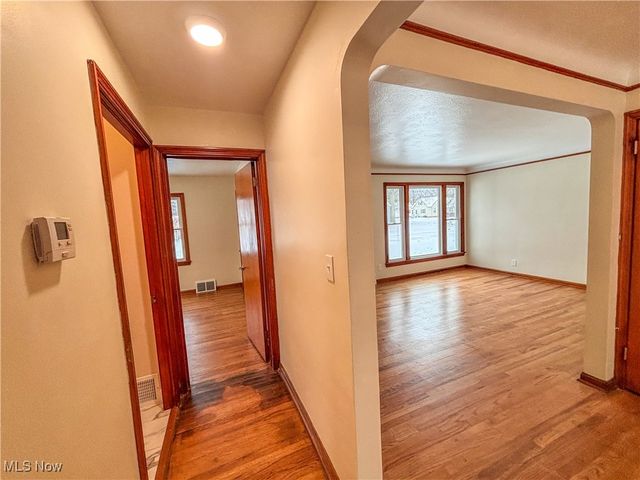 27175 Cameron Avenue, Euclid, OH 44132