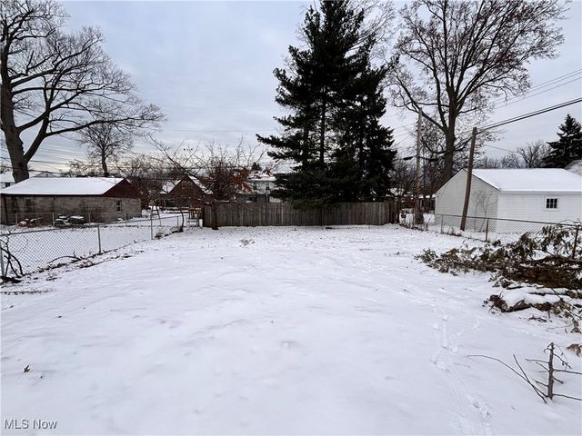 27175 Cameron Avenue, Euclid, OH 44132