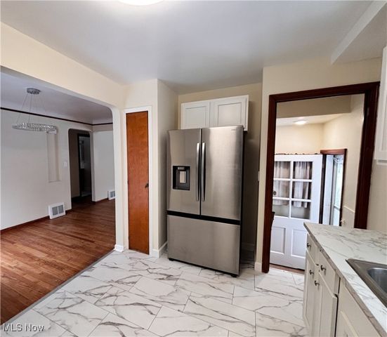 27175 Cameron Avenue, Euclid, OH 44132