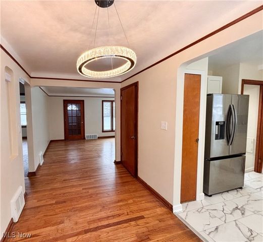 27175 Cameron Avenue, Euclid, OH 44132