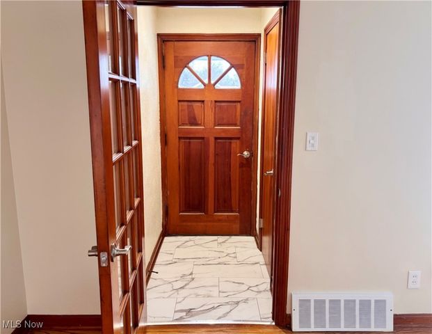 27175 Cameron Avenue, Euclid, OH 44132