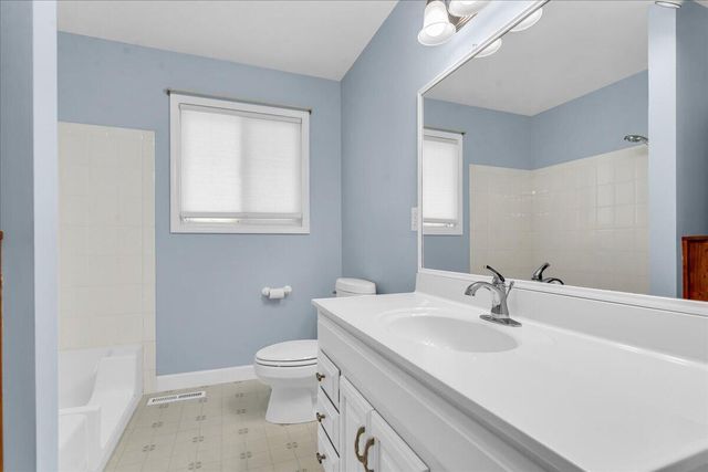 1177 Glendale Street, Burton, MI 48509