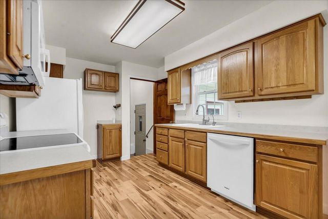 1177 Glendale Street, Burton, MI 48509